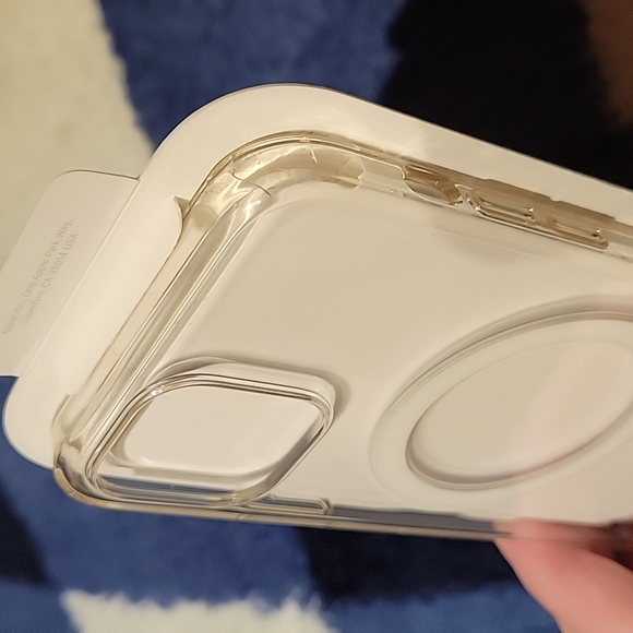 Authentic iphone 12/12 Pro Clear Case MagSafe - Picture 16 of 16